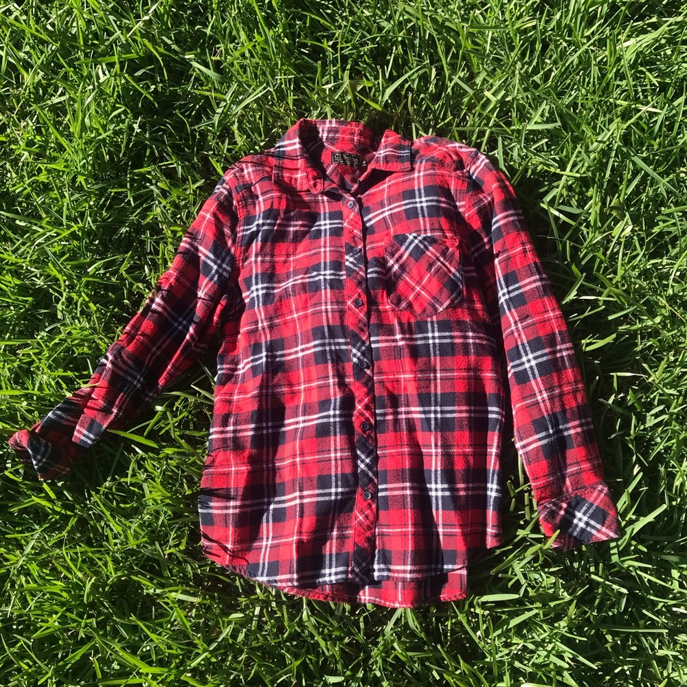 Thrifted Plaid Shirt🍷